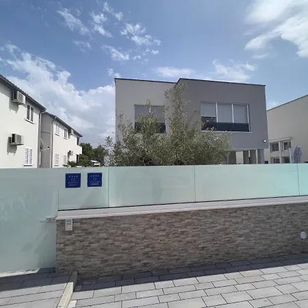 Villa Dea - Dein Rueckzugsort Am Meer Mit Beheiztem Pool Vrsi Exterior photo