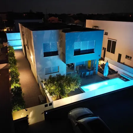 Villa Dea - Dein Rueckzugsort Am Meer Mit Beheiztem Pool Vrsi Exterior photo