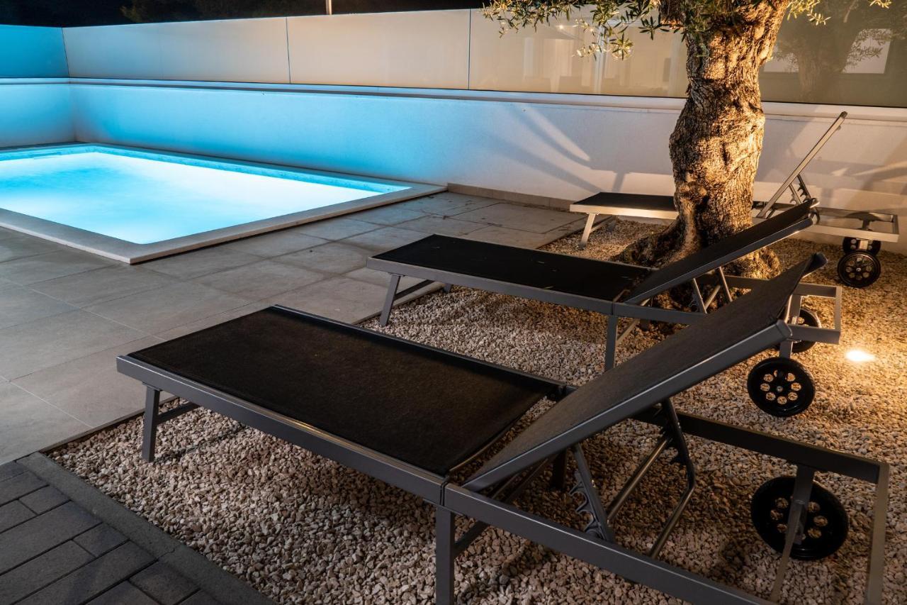 Villa Dea - Dein Rueckzugsort Am Mit Beheiztem Pool Vrsi