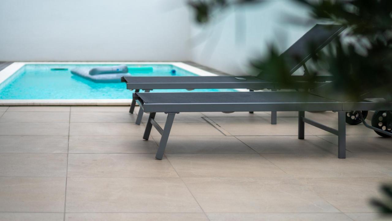 Dea - Dein Rueckzugsort Am Mit Beheiztem Pool Vrsi